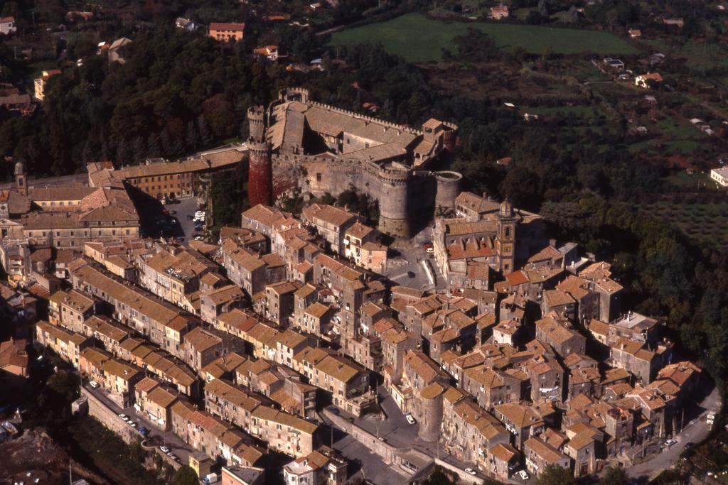 La Casa Degli Elfi Villa Manziana Luaran gambar